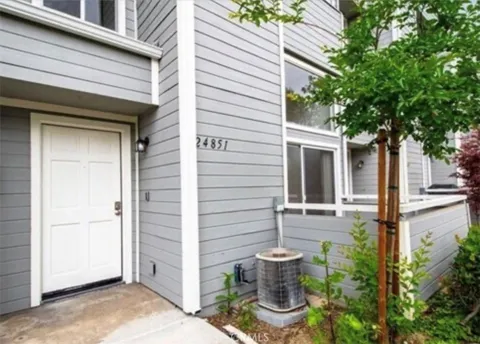 24851 Nueva Vista