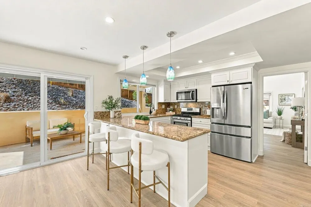 809 Sol Vista Escondido, CA 92025