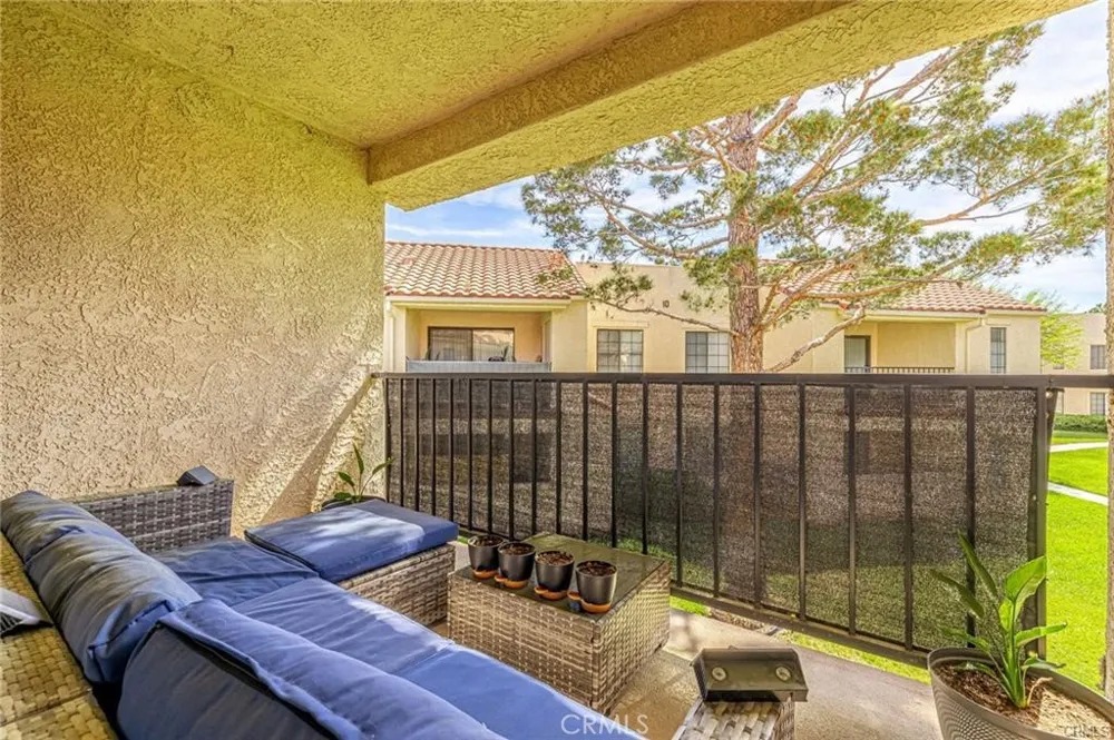 2554 Olive #82 Palmdale, CA 93550