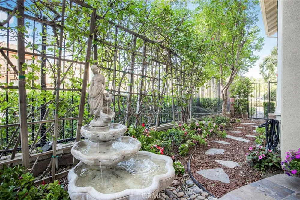 26 St. Mays Rd. Ladera Ranch, CA 92694