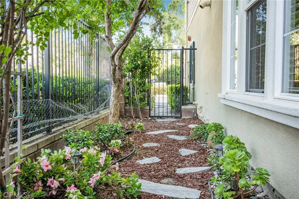 26 St. Mays Rd. Ladera Ranch, CA 92694