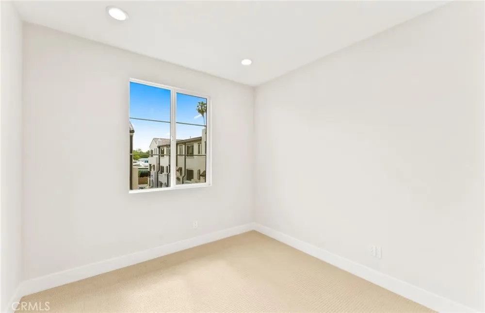 100 Pickwick Lane Burbank, CA 91506