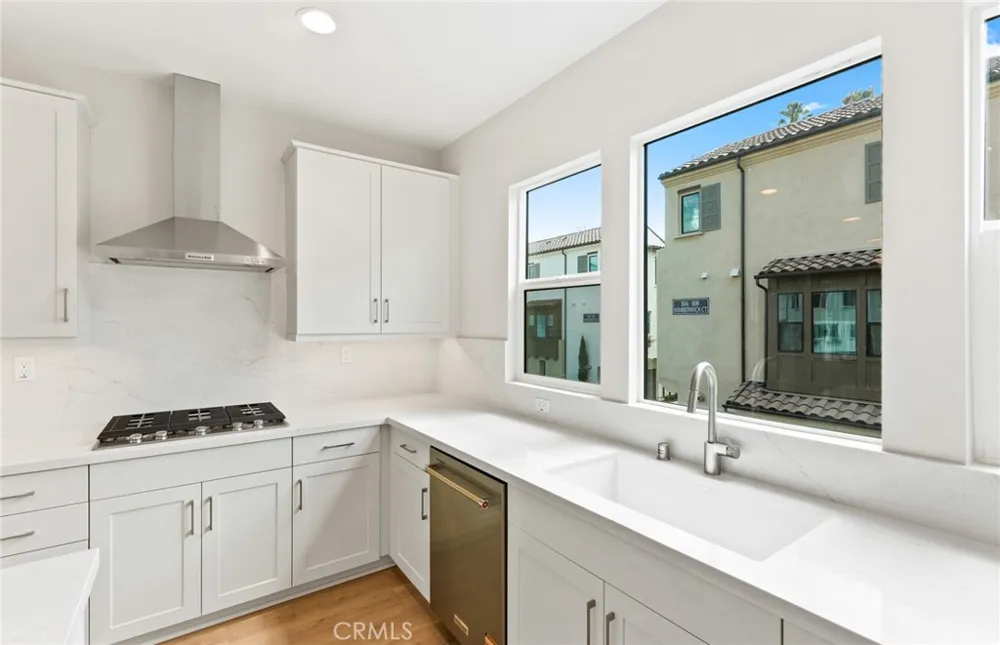 100 Pickwick Lane Burbank, CA 91506