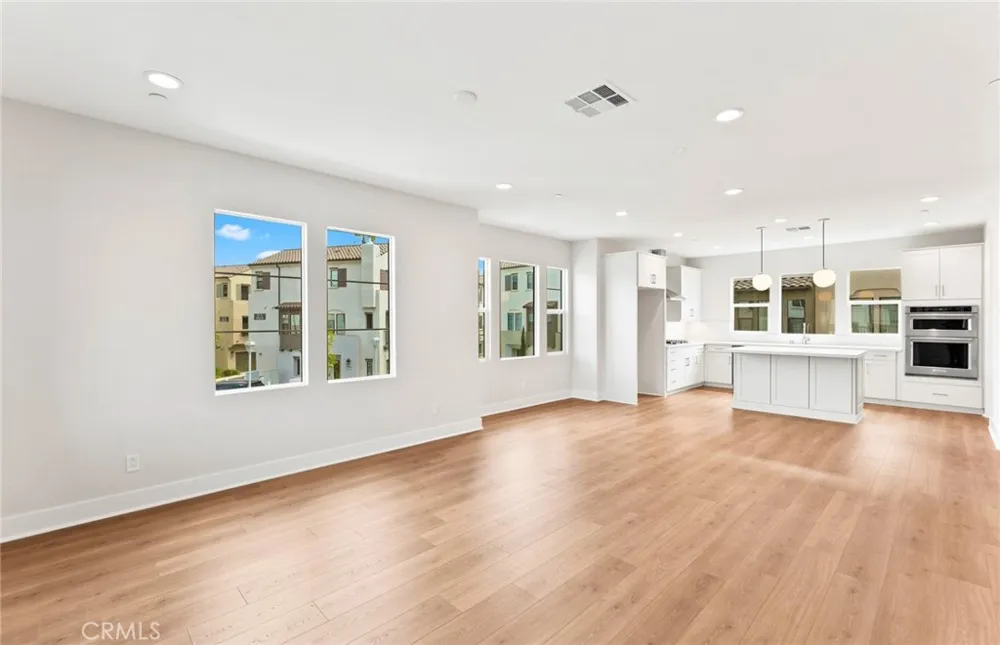 100 Pickwick Lane Burbank, CA 91506