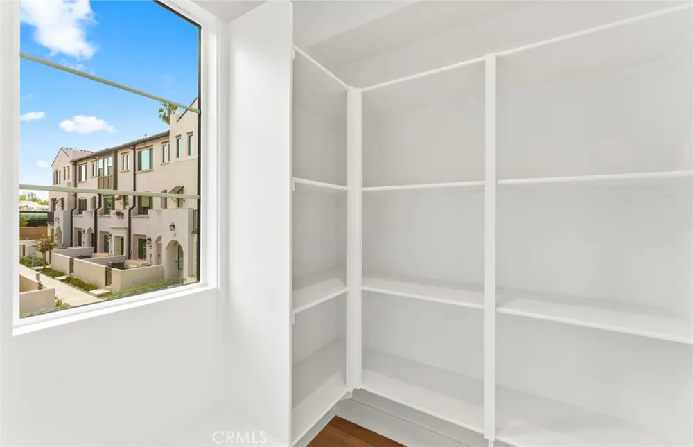 100 Pickwick Lane Burbank, CA 91506