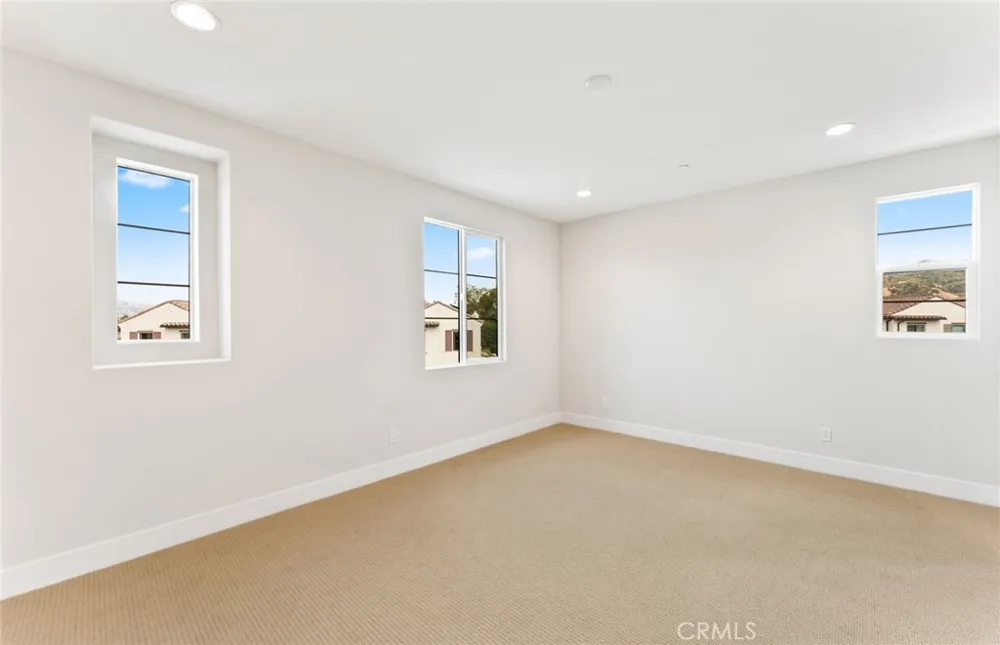 100 Pickwick Lane Burbank, CA 91506