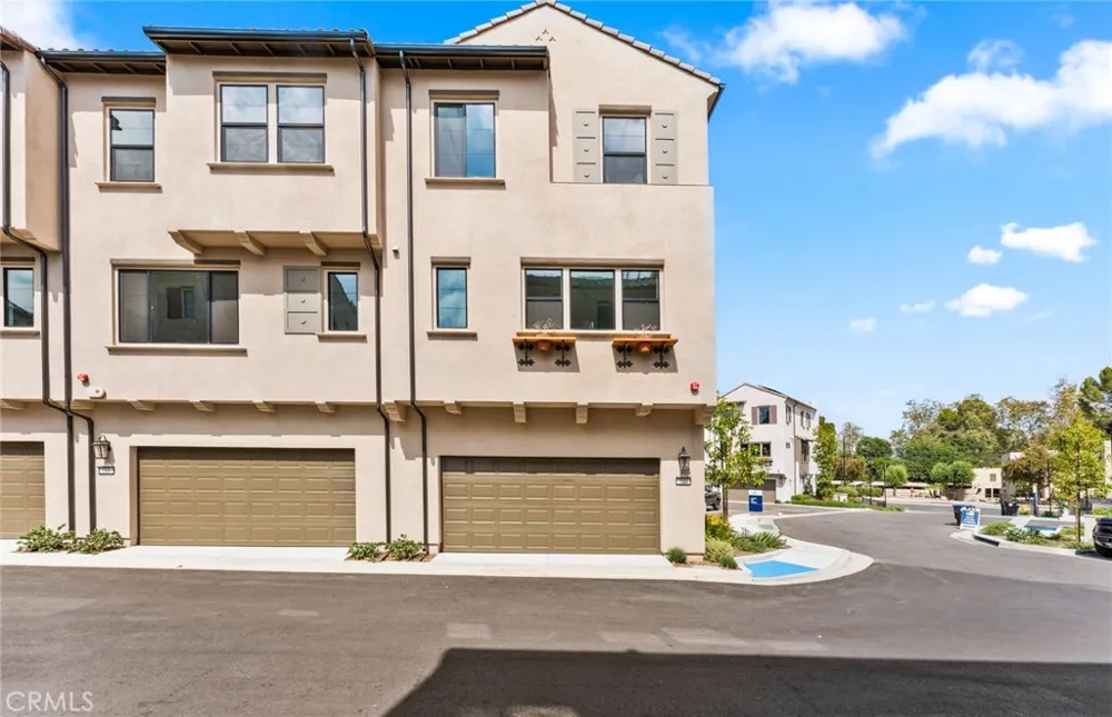 100 Pickwick Lane Burbank, CA 91506