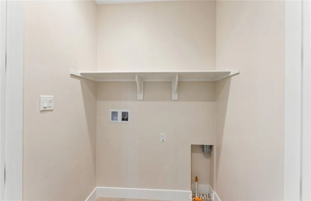 100 Pickwick Lane Burbank, CA 91506