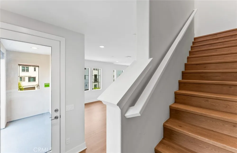 100 Pickwick Lane Burbank, CA 91506