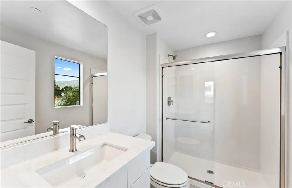 100 Pickwick Lane Burbank, CA 91506