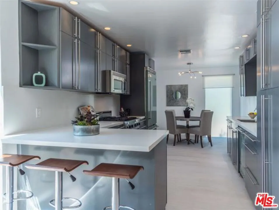 838 Las Casas Avenue Los Angeles, CA 90272