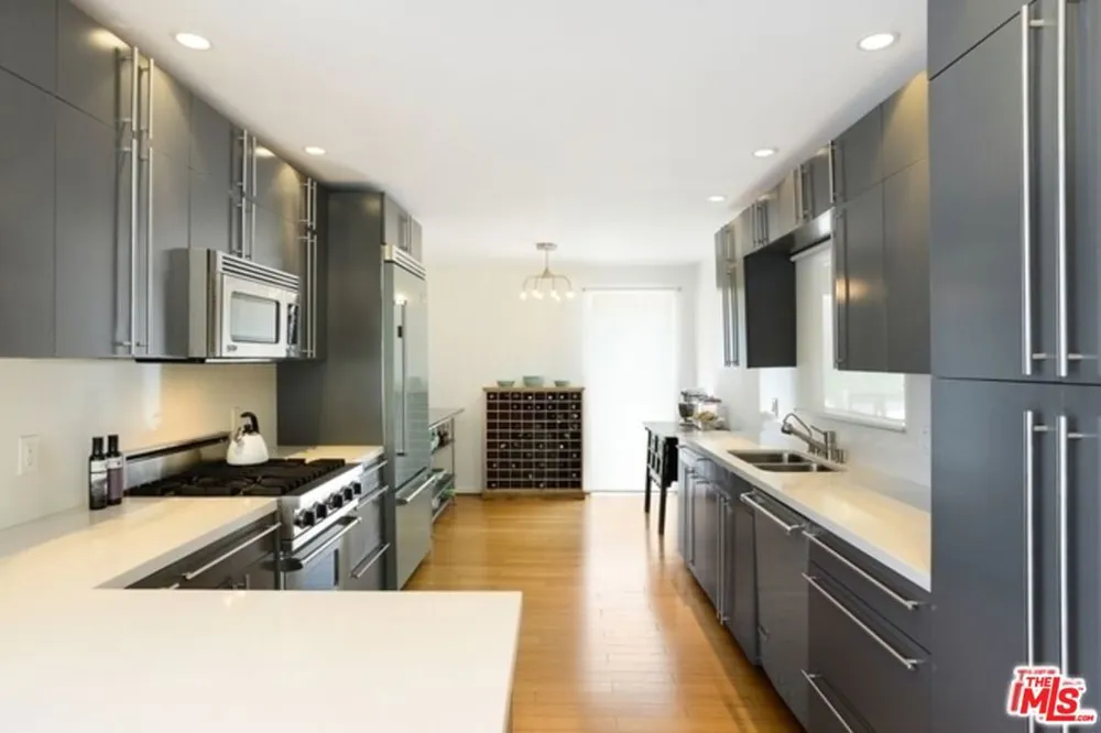 838 Las Casas Avenue Los Angeles, CA 90272