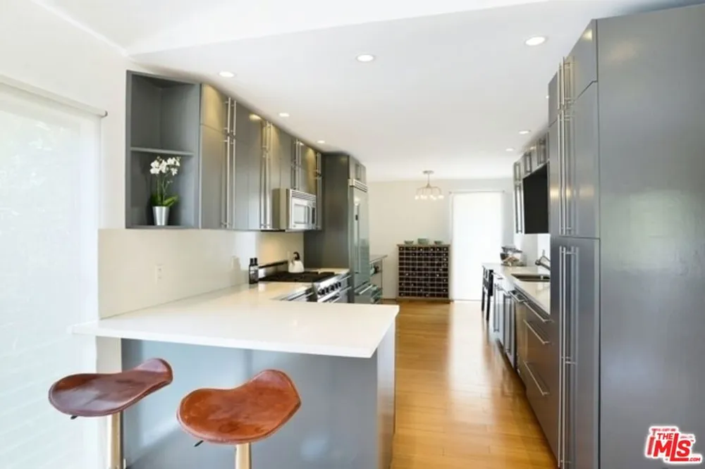 838 Las Casas Avenue Los Angeles, CA 90272