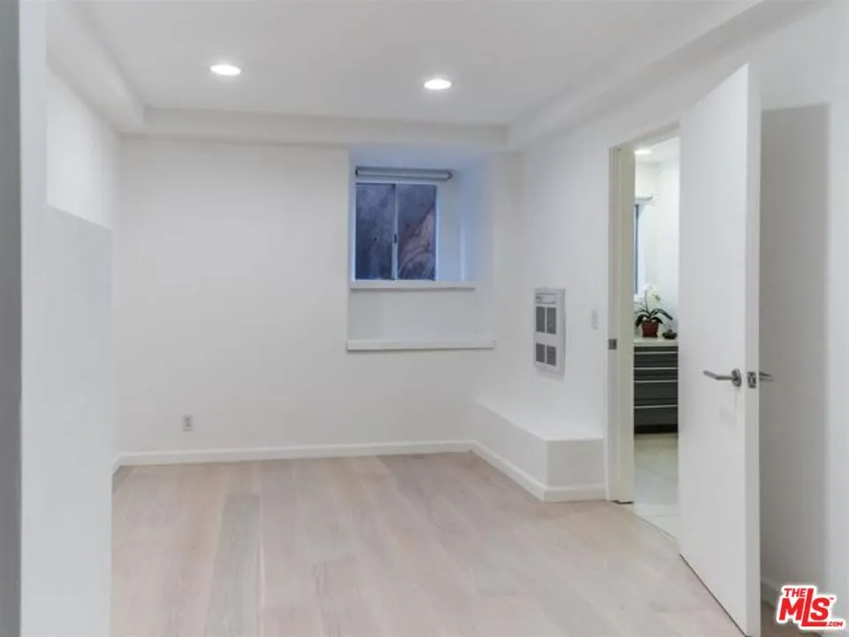 838 Las Casas Avenue Los Angeles, CA 90272