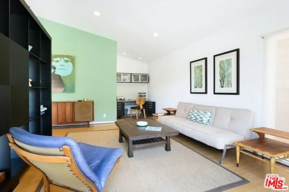 838 Las Casas Avenue Los Angeles, CA 90272