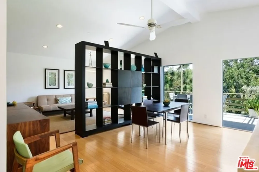 838 Las Casas Avenue Los Angeles, CA 90272