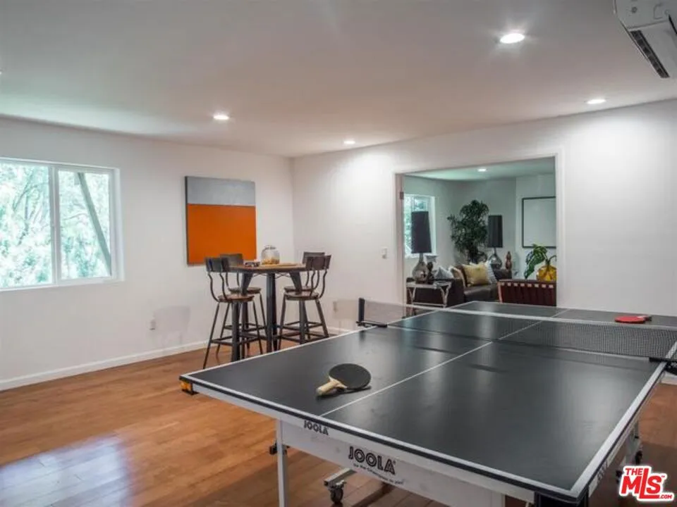 838 Las Casas Avenue Los Angeles, CA 90272
