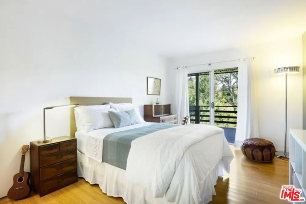 838 Las Casas Avenue Los Angeles, CA 90272