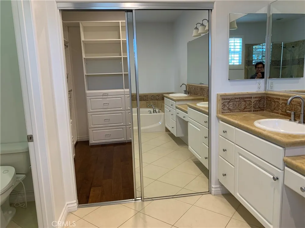 11526 Autumn Glen Court Northridge, CA 91326