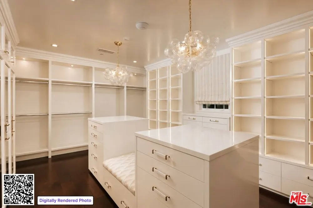 1445 Via Cresta Pacific Palisades, CA 90272