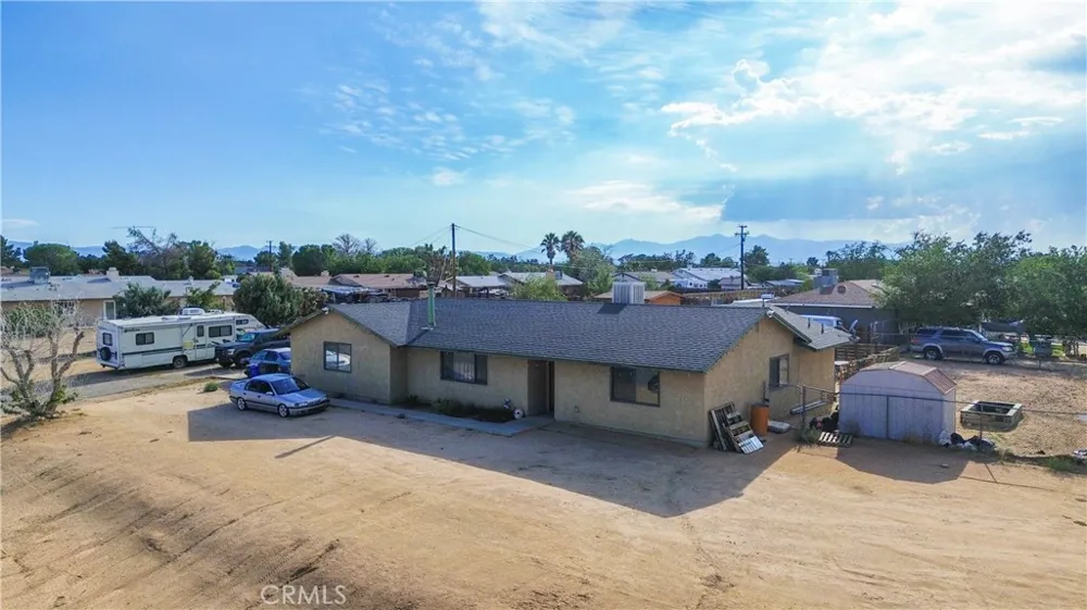 11746 Mohawk Road Apple Valley, CA 92308