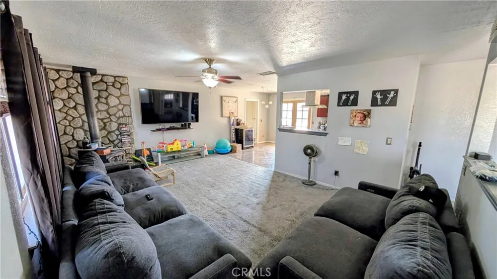 11746 Mohawk Road Apple Valley, CA 92308