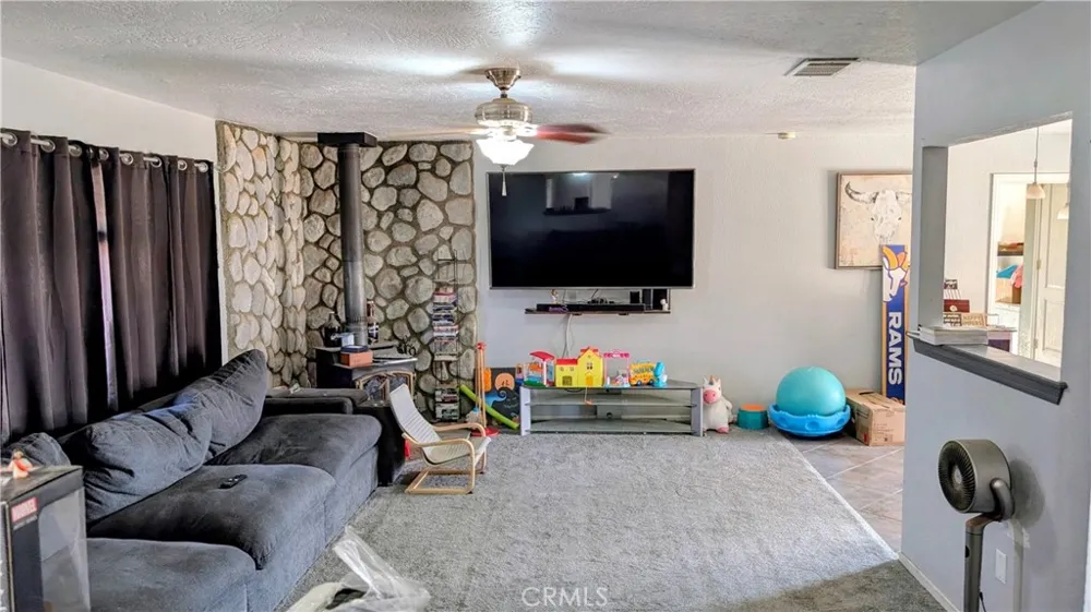 11746 Mohawk Road Apple Valley, CA 92308
