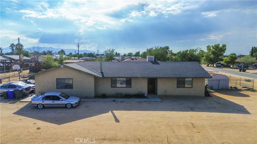 11746 Mohawk Road Apple Valley, CA 92308
