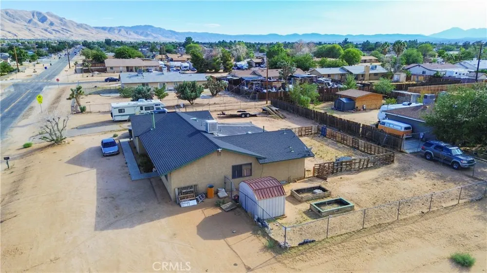 11746 Mohawk Road Apple Valley, CA 92308