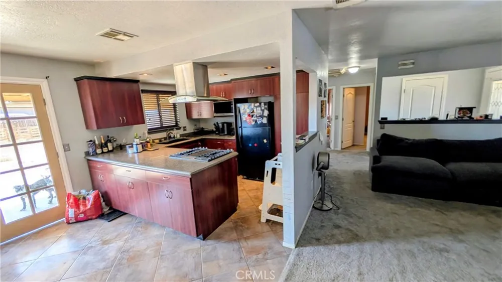 11746 Mohawk Road Apple Valley, CA 92308