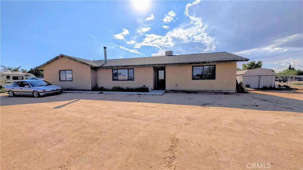 11746 Mohawk Road Apple Valley, CA 92308