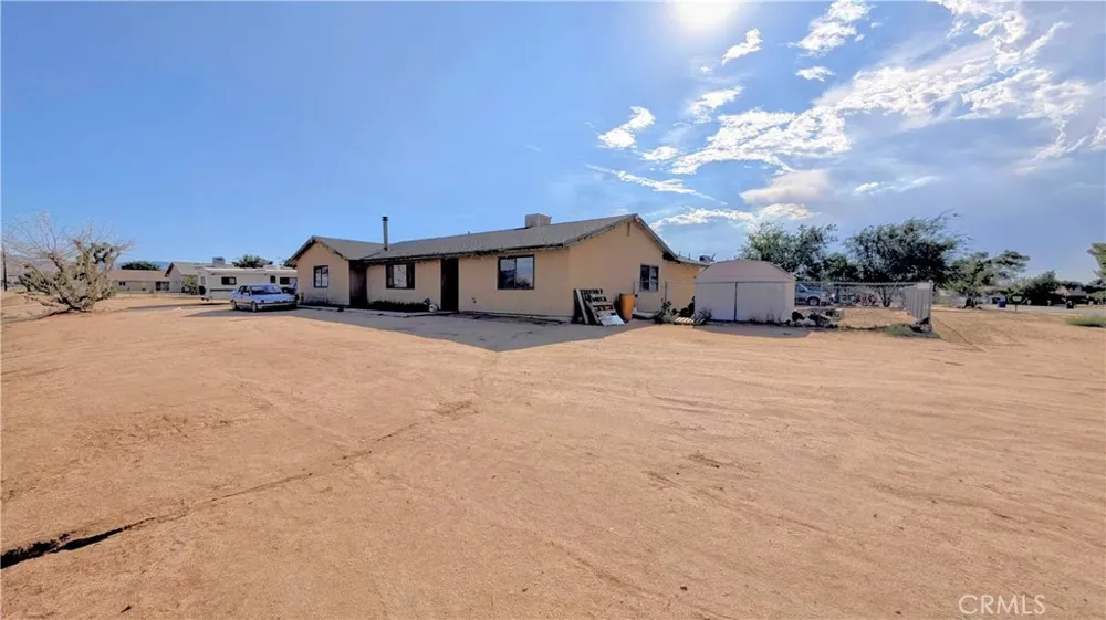 11746 Mohawk Road Apple Valley, CA 92308