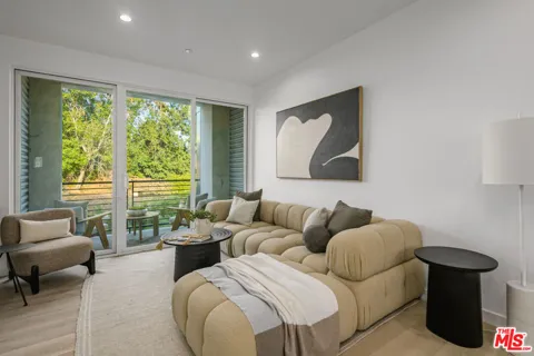 5851 Westside Crossing Lane