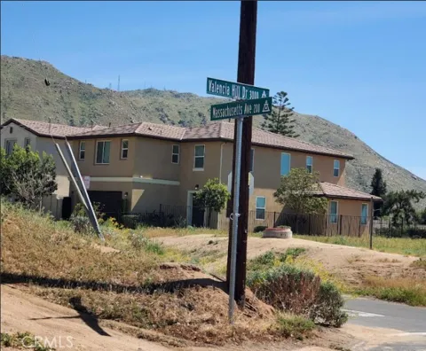 3000 Valencia Hill Dr.
