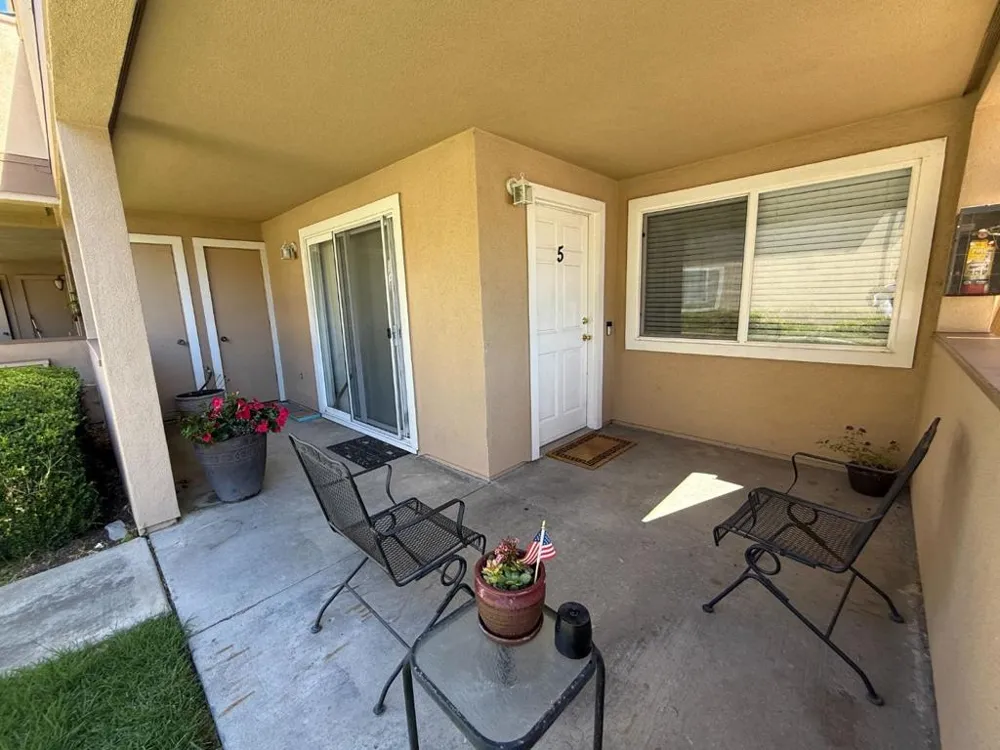 30 W San Joaquin Street #5 Salinas, CA 93901