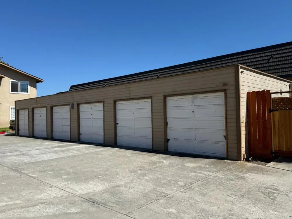 30 W San Joaquin Street #5 Salinas, CA 93901