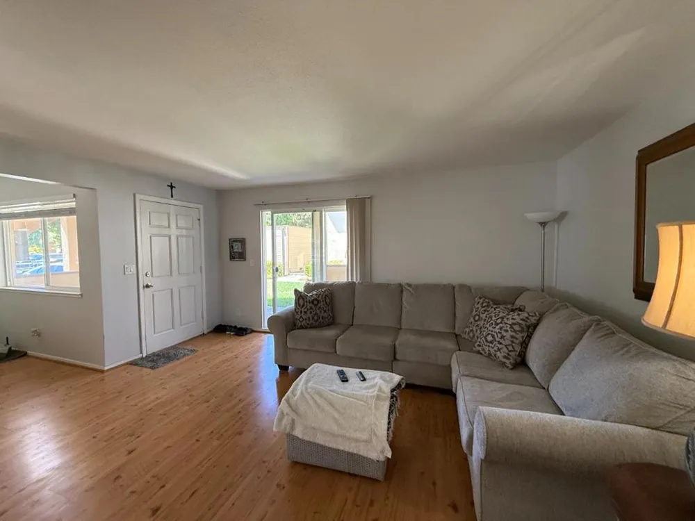 30 W San Joaquin Street #5 Salinas, CA 93901