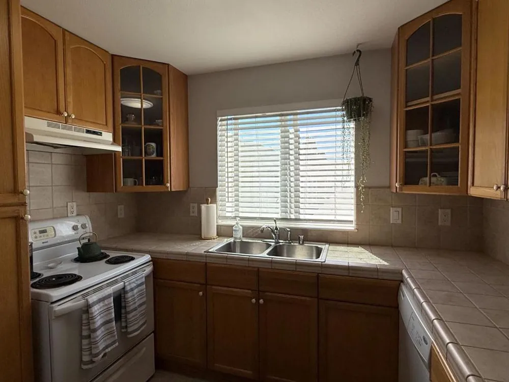 30 W San Joaquin Street #5 Salinas, CA 93901