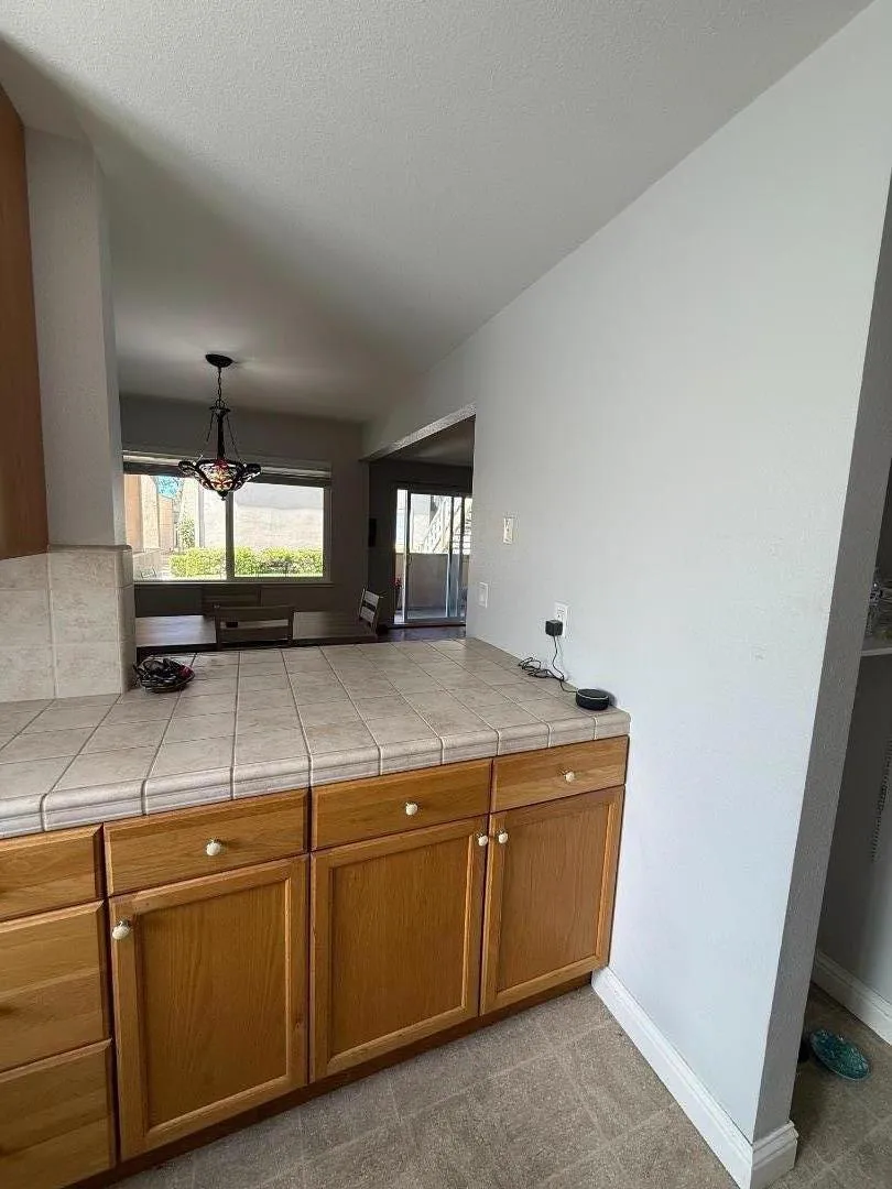 30 W San Joaquin Street #5 Salinas, CA 93901