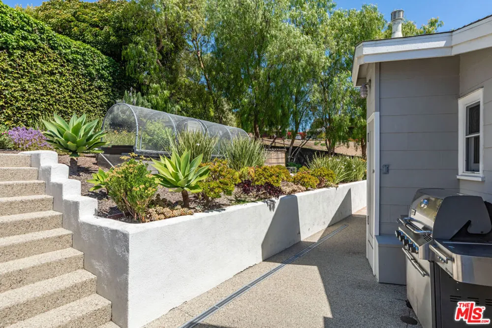 28901 Boniface Drive Malibu, CA 90265