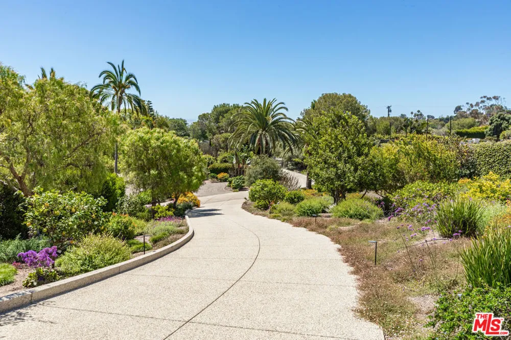 28901 Boniface Drive Malibu, CA 90265