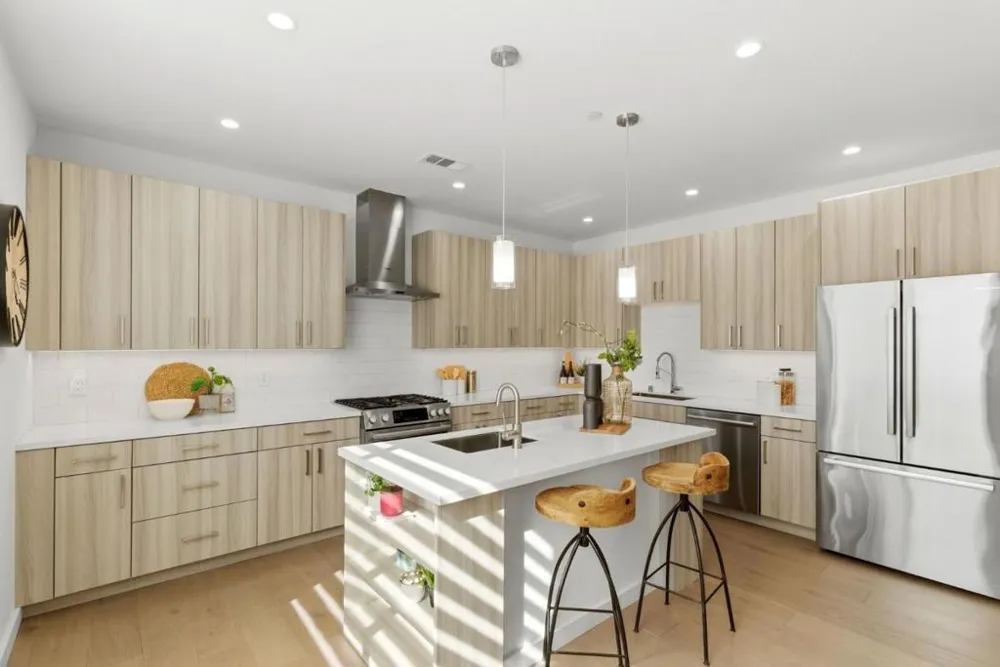 914 Woodside Redwood City, CA 94061