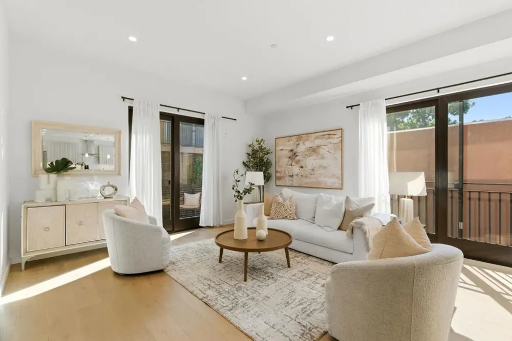 914 Woodside Redwood City, CA 94061