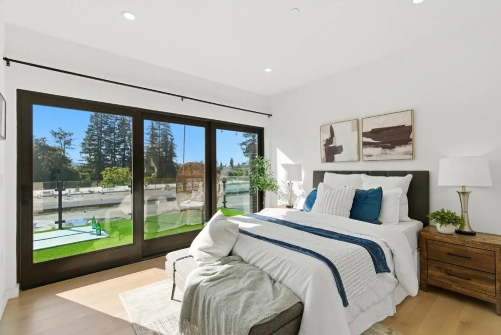 914 Woodside Redwood City, CA 94061