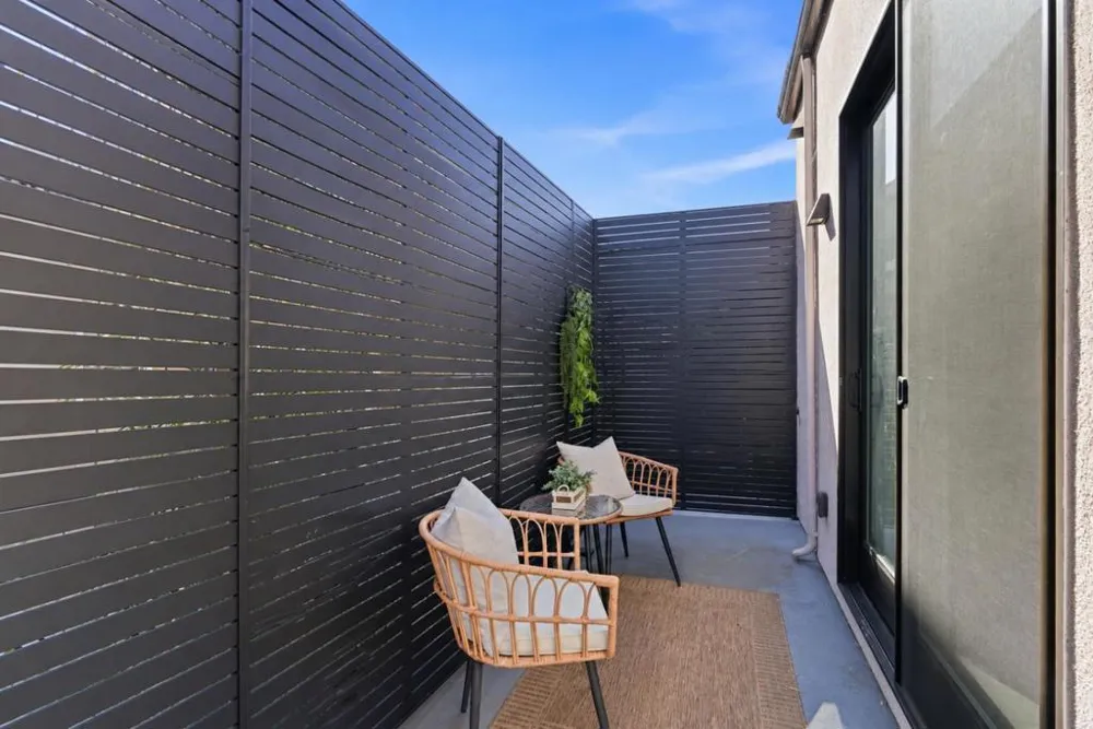 914 Woodside Redwood City, CA 94061