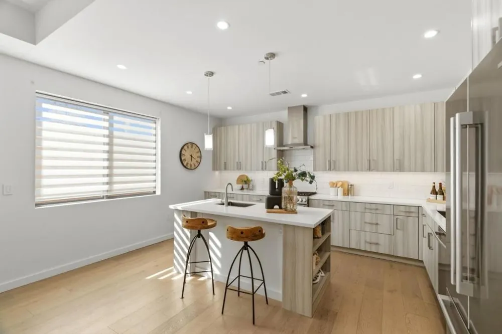 914 Woodside Redwood City, CA 94061