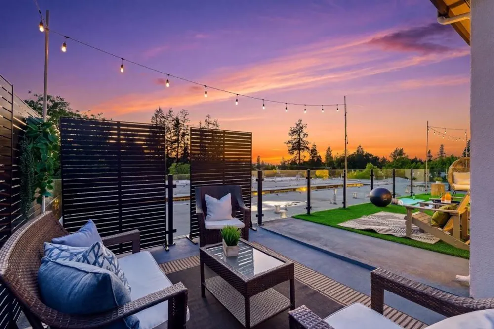 914 Woodside Redwood City, CA 94061