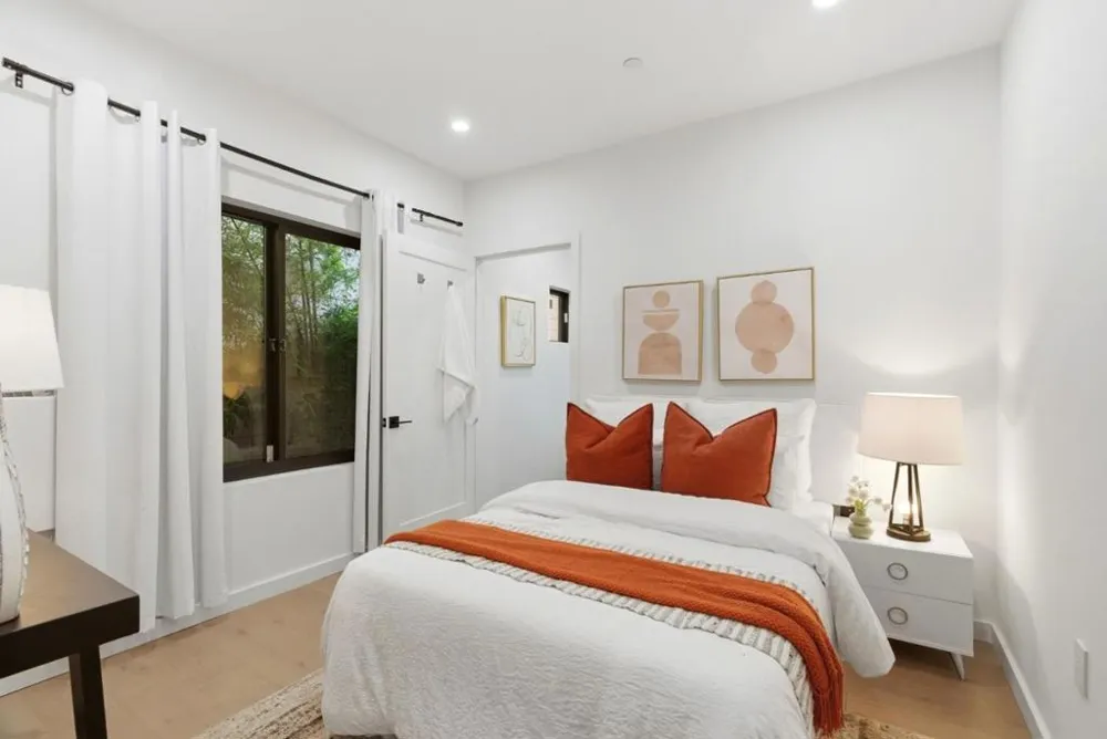 914 Woodside Redwood City, CA 94061