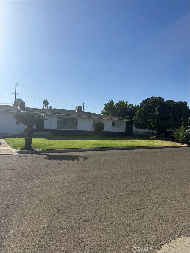 2105 Archie Fresno, CA 93703