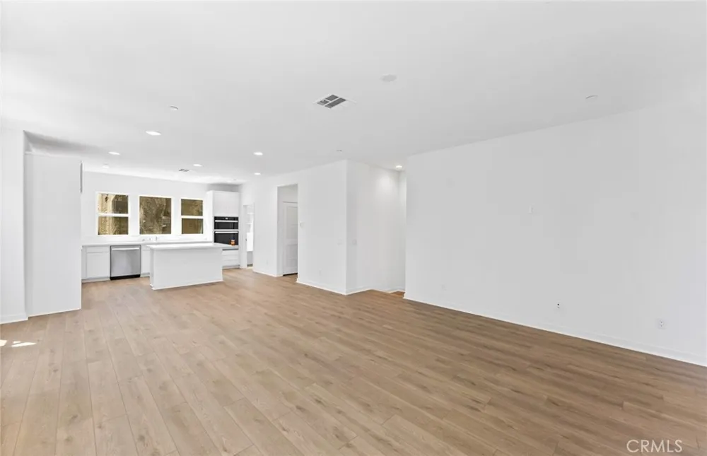 108 Pickwick Lane Court Burbank, CA 91506
